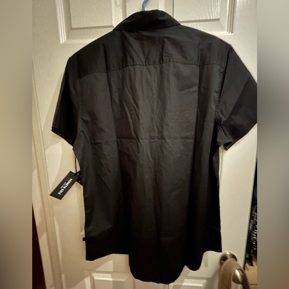 NWT Kenneth Cole woven black button down shirt. Size XL - Picture 3 of 4